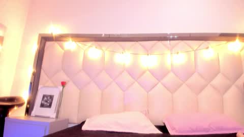 scarlethbigbug online show from 02.19.26