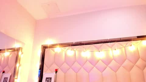 scarlethbigbug online show from 02.25.26