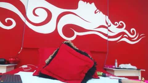 Snapshot of scarlethchannel chatting on 11.19.25 Scarleth online show from 11.19.25