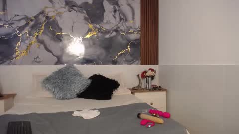 Scarleth online show from 11.20.25