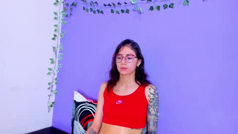 Snapshot of scarletjonesx chatting on 03.05.25 Denis online show from 03.05.25