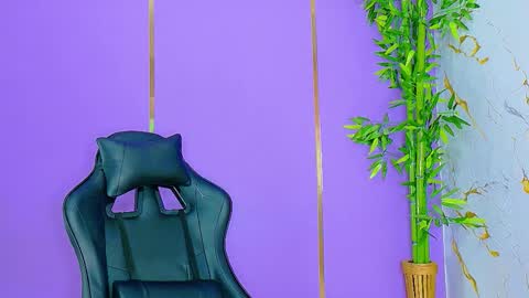 Snapshot of scarletjonesx chatting on 09.26.25 Denis online show from 09.26.25