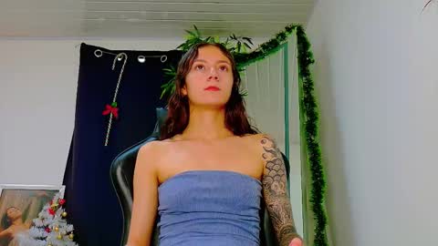 Snapshot of scarletjonesx chatting on 01.11.26 Denis online show from 01.11.26