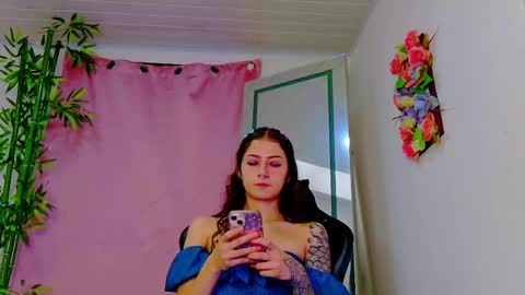 Snapshot of scarletjonesx chatting on 05.16.26 Denis online show from 05.16.26