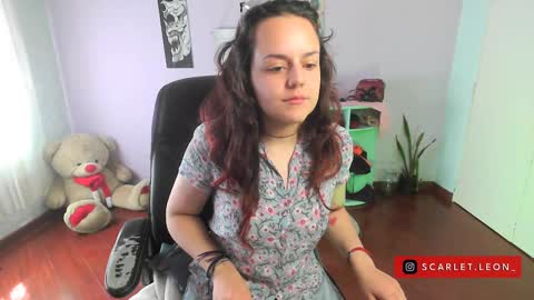 Snapshot of scarlett77_ chatting on 01.22.25 Scarletland welcome online show from 01.22.25