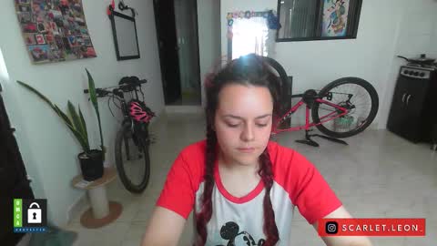 Snapshot of scarlett77_ chatting on 10.07.25 Scarletland welcome online show from 10.07.25