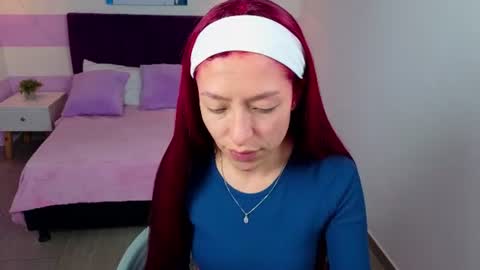 Snapshot of scarlett__bell chatting on 06.12.26 Scarlett online show from 06.12.26