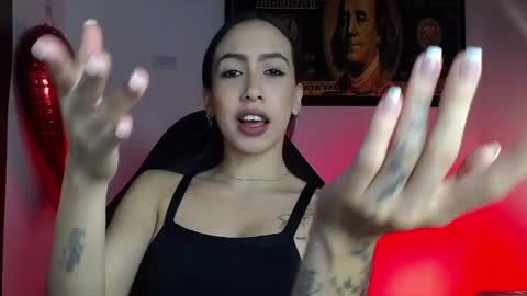 Snapshot of scarlett_buttock chatting on 03.05.25 Scarlett online show from 03.05.25