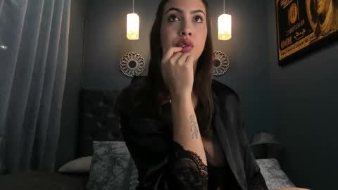 Snapshot of scarlett_buttock chatting on 10.29.25 Scarlett online show from 10.29.25