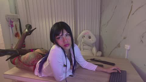 Snapshot of scarlett_collins01 chatting on 12.23.24 Scarlett Collins online show from 12.23.24