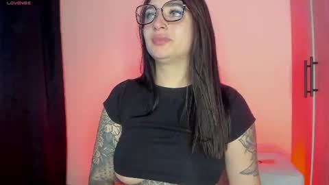 Snapshot of scarlett_collins_ chatting on 06.22.26 SCARLETT COLLINS online show from 06.22.26
