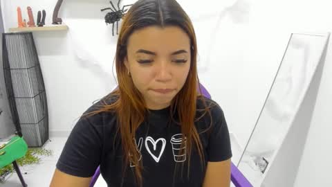 Snapshot of scarlett_enjoy1 chatting on 10.26.25 scarlett_enjoy1 online show from 10.26.25