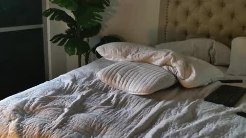 Snapshot of scarlett_grand chatting on 11.04.25 Scarlett Grand online show from 11.04.25