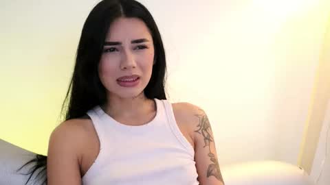 Lauren Scarlett online show from 10.23.25