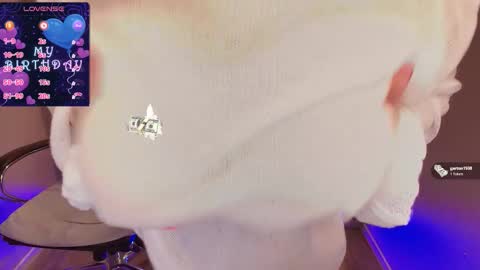 Snapshot of scarlett_mai chatting on 11.19.25 Scarlett online show from 11.19.25