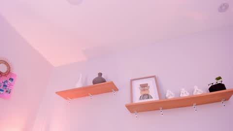 Scarlett Morgan online show from 02.04.25