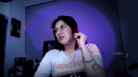 Snapshot of scarlett_sen chatting on 05.11.26 Mistress Scarlett online show from 05.11.26