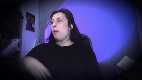 Snapshot of scarlett_sen chatting on 05.28.26 Mistress Scarlett online show from 05.28.26