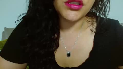 Snapshot of scarlett_tits92 chatting on 04.20.26 hellen online show from 04.20.26