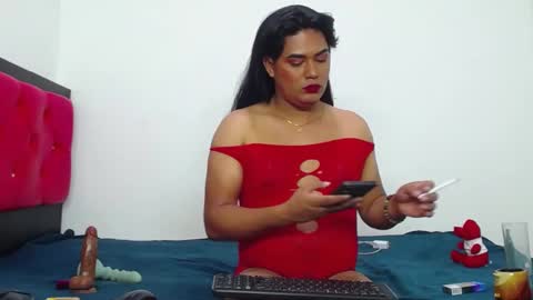 Snapshot of scarlett_tomsomp chatting on 02.27.25 scarlett online show from 02.27.25