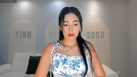 Sacrlett Blaze online show from 05.08.26