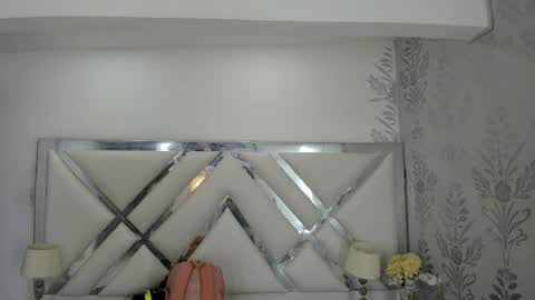 Snapshot of scarlettcortes chatting on 04.10.26 Your Dream online show from 04.10.26