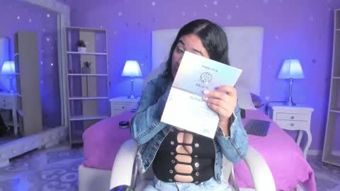 Scarlette  online show from 09.26.25