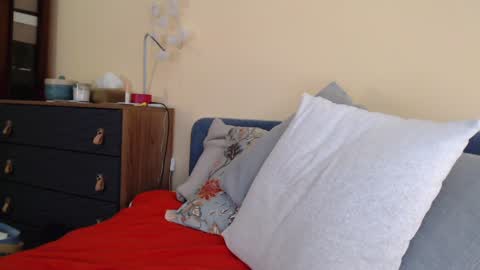 Snapshot of scarlettford chatting on 01.04.25 Scarlett online show from 01.04.25