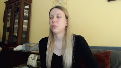 Snapshot of scarlettford chatting on 02.02.25 Scarlett online show from 02.02.25