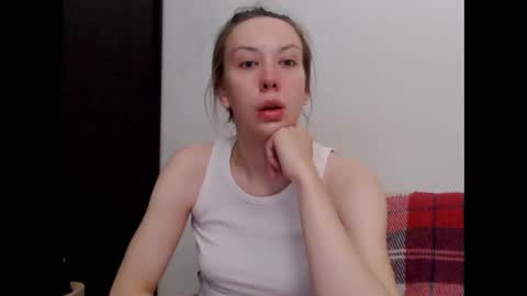 Snapshot of scarlettford chatting on 10.19.25 Scarlett online show from 10.19.25