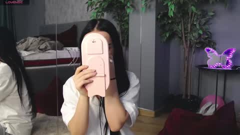 scarlettjakobs online show from 10.04.25