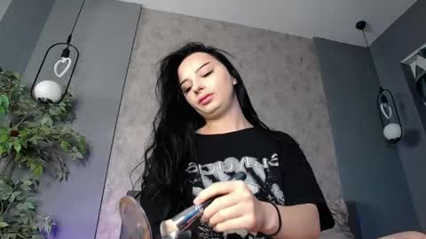 scarlettjakobs online show from 04.23.26
