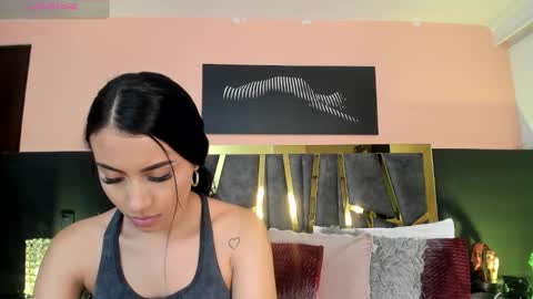 Snapshot of scarlettorres chatting on 12.20.25 scarlettorres online show from 12.20.25