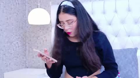 Scarlett Petrova online show from 12.03.25