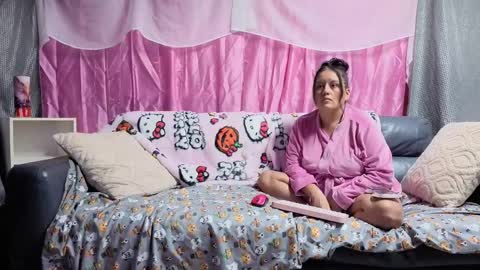 Snapshot of scarlettrose_86 chatting on 10.19.25 scarlettrose_86 online show from 10.19.25