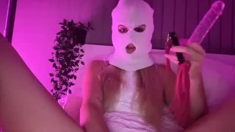 Snapshot of scarlettstells chatting on 12.05.25 Scarlett stells online show from 12.05.25