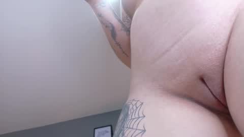 S C A R L E T T  online show from 10.18.25