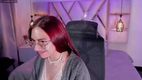 Snapshot of scarlettvg chatting on 12.14.25 scarlett online show from 12.14.25