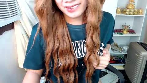 Queen Scarlet online show from 12.13.24