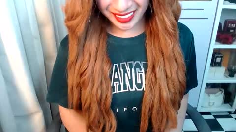 Queen Scarlet online show from 02.22.26