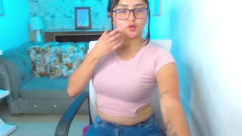 Snapshot of scarlleth_1 chatting on 02.03.25 scarllet online show from 02.03.25