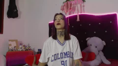Snapshot of scarllett_bdsm chatting on 06.18.26 Scarllett online show from 06.18.26