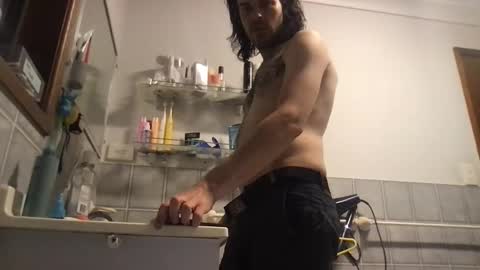 Snapshot of scarybeardeddaddy1 chatting on 11.04.25 ScaryBeardedDaddy online show from 11.04.25