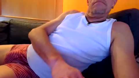 Snapshot of schmuhbaer1 chatting on 11.03.25 schmuhbaer1 online show from 11.03.25