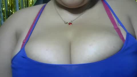 Snapshot of schoco_milf chatting on 06.02.26 mai latina online show from 06.02.26