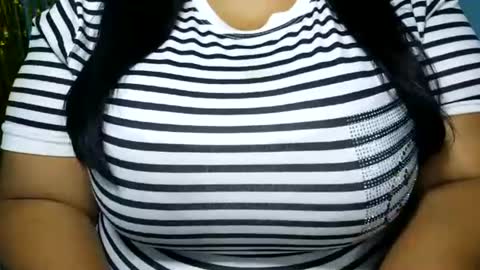 Snapshot of schoco_milf chatting on 06.21.26 mai latina online show from 06.21.26