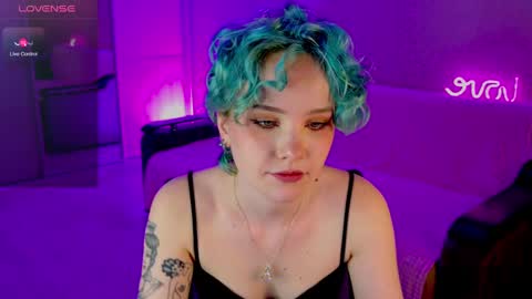 Snapshot of school_love chatting on 02.16.25 Rina online show from 02.16.25