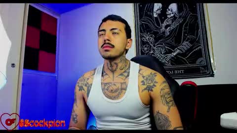 Snapshot of scockpion_ chatting on 09.20.25 Alejandro help me to reach 200 thumps up online show from 09.20.25