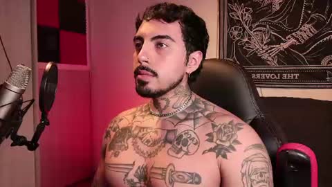 Alejandro help me to reach 200 thumps up online show from 06.25.26