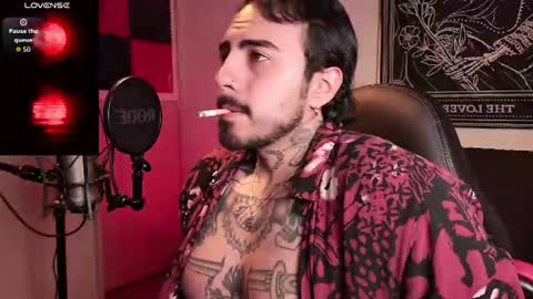Alejandro help me to reach 200 thumps up online show from 07.17.26